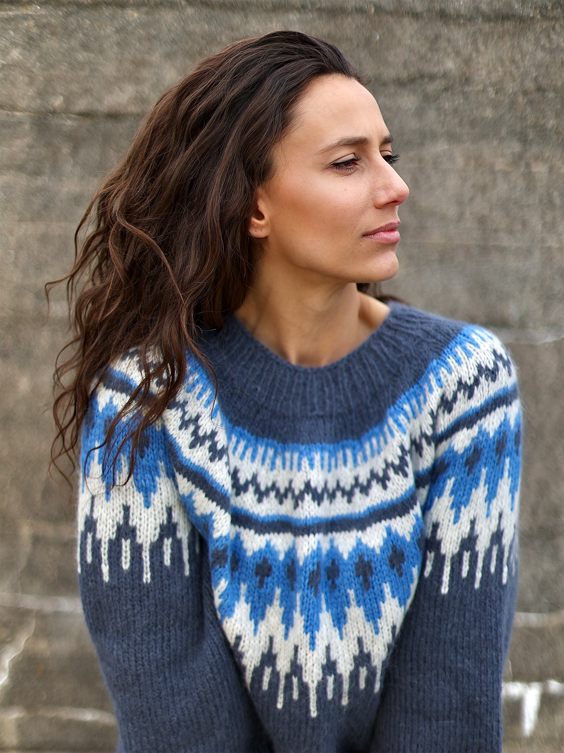 323S-13d LUNA genser