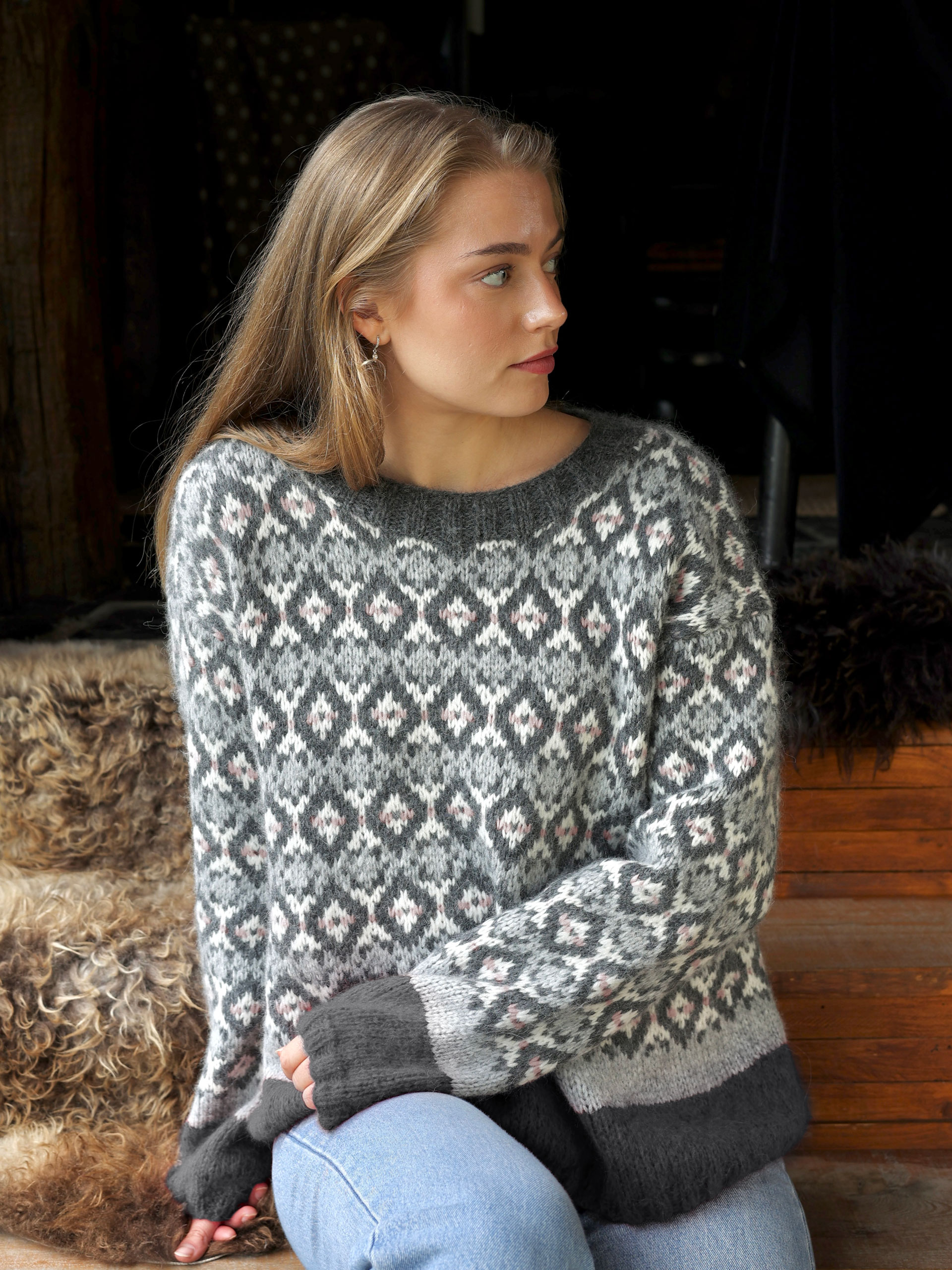 529S-04c MIEAU unisex