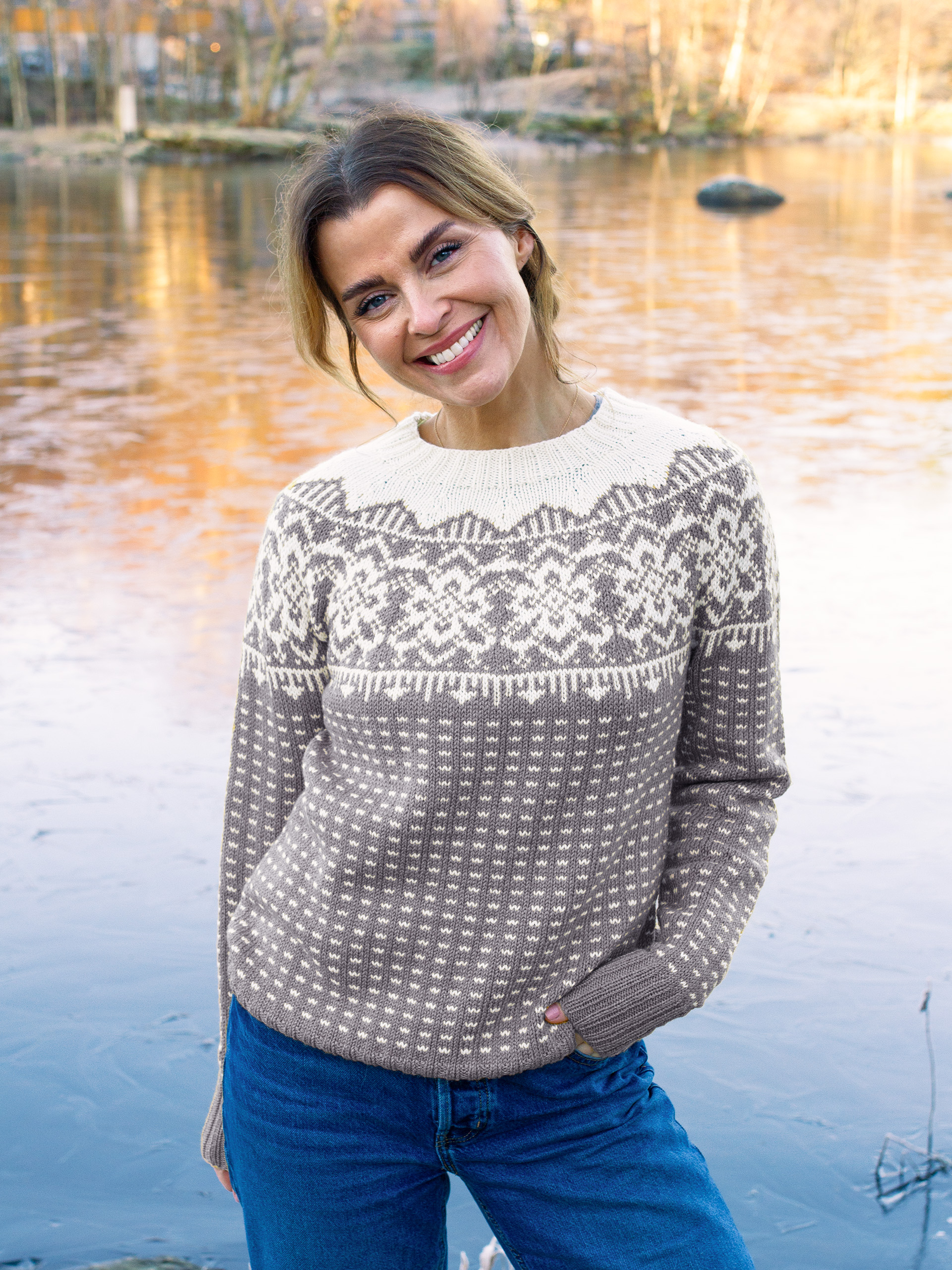 521K-03e MOY genser dame m/skinnlapp