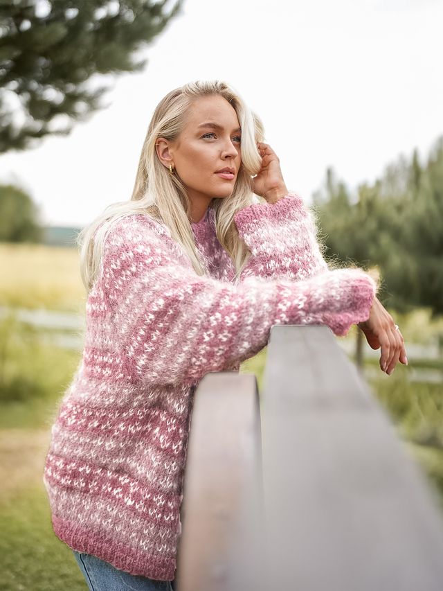 523V-01m Blome genser vol.2 gammelrosa