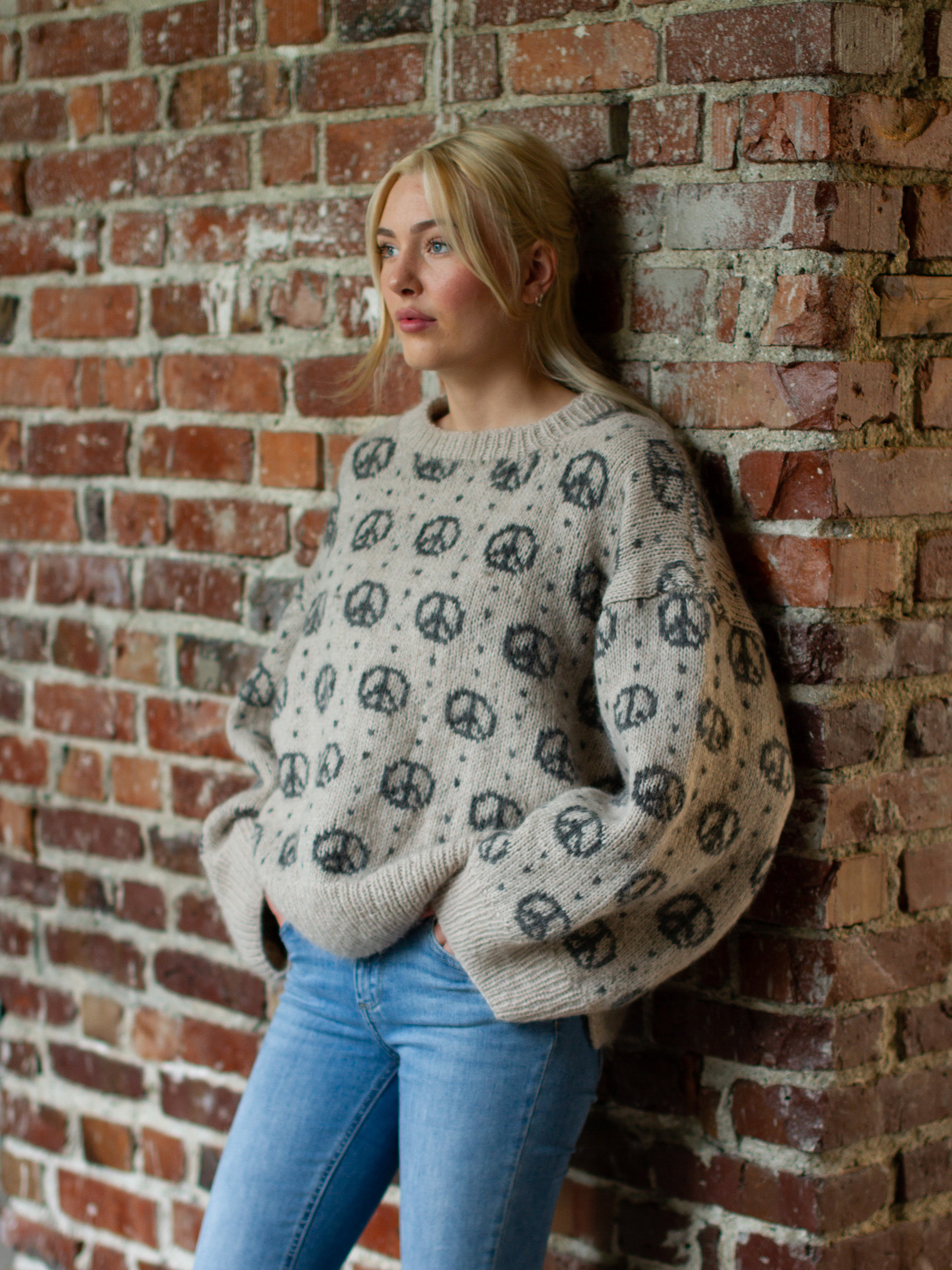 322K-05b PEACE genser 