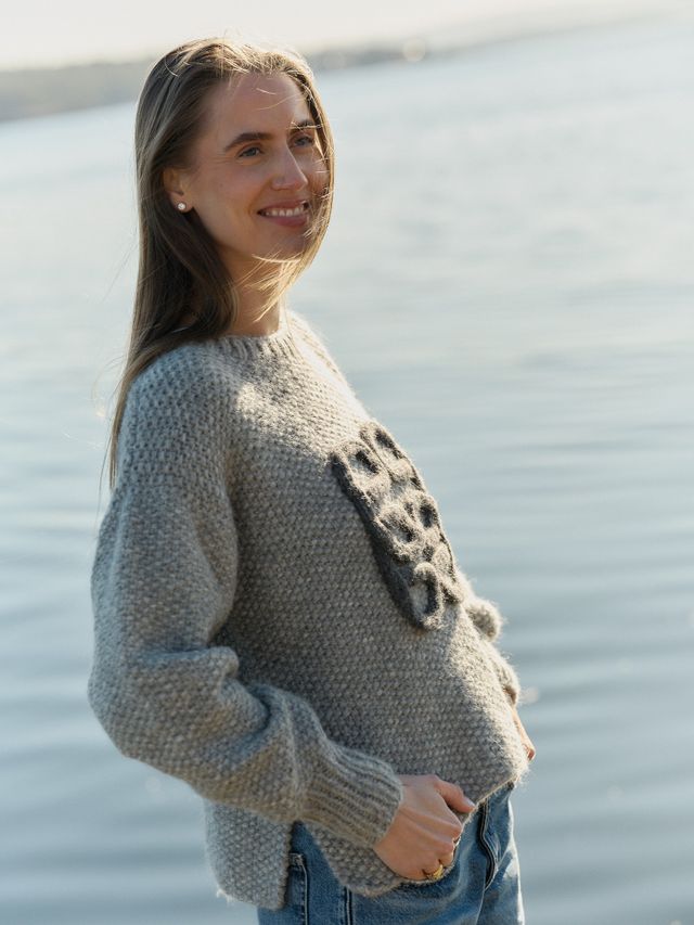 521EI-05b Rikke Crewneck