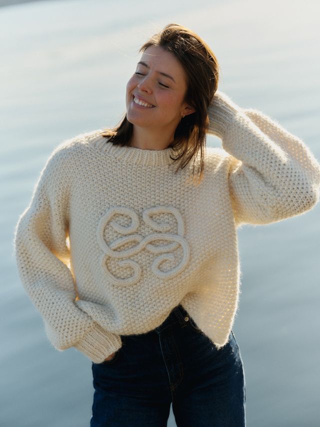 521EI-05c Rikke Crewneck