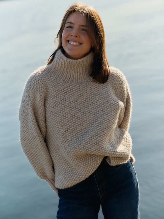 521EI-06d Rikke Turtleneck