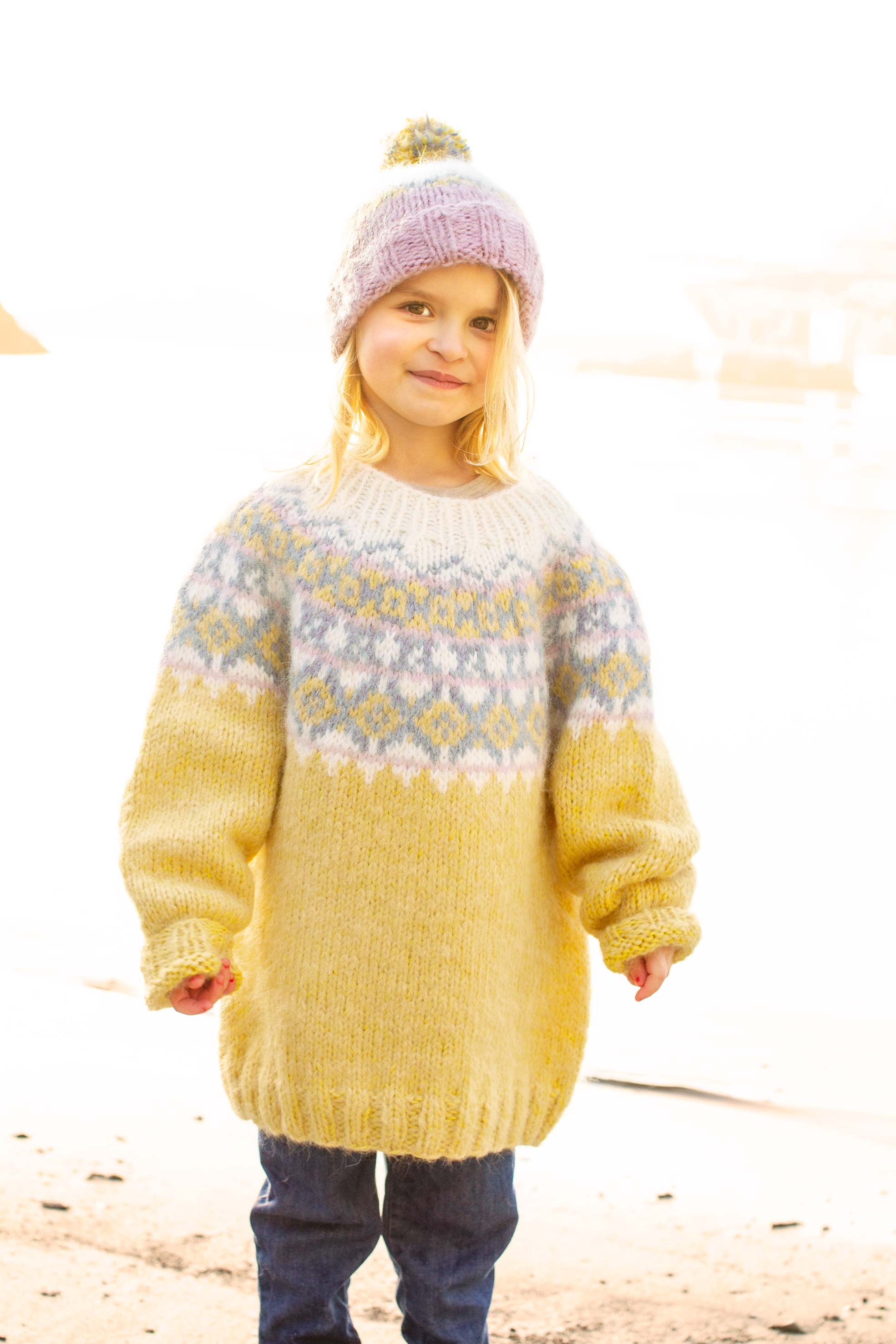 SIGGJO Mini med lue Støvet gul