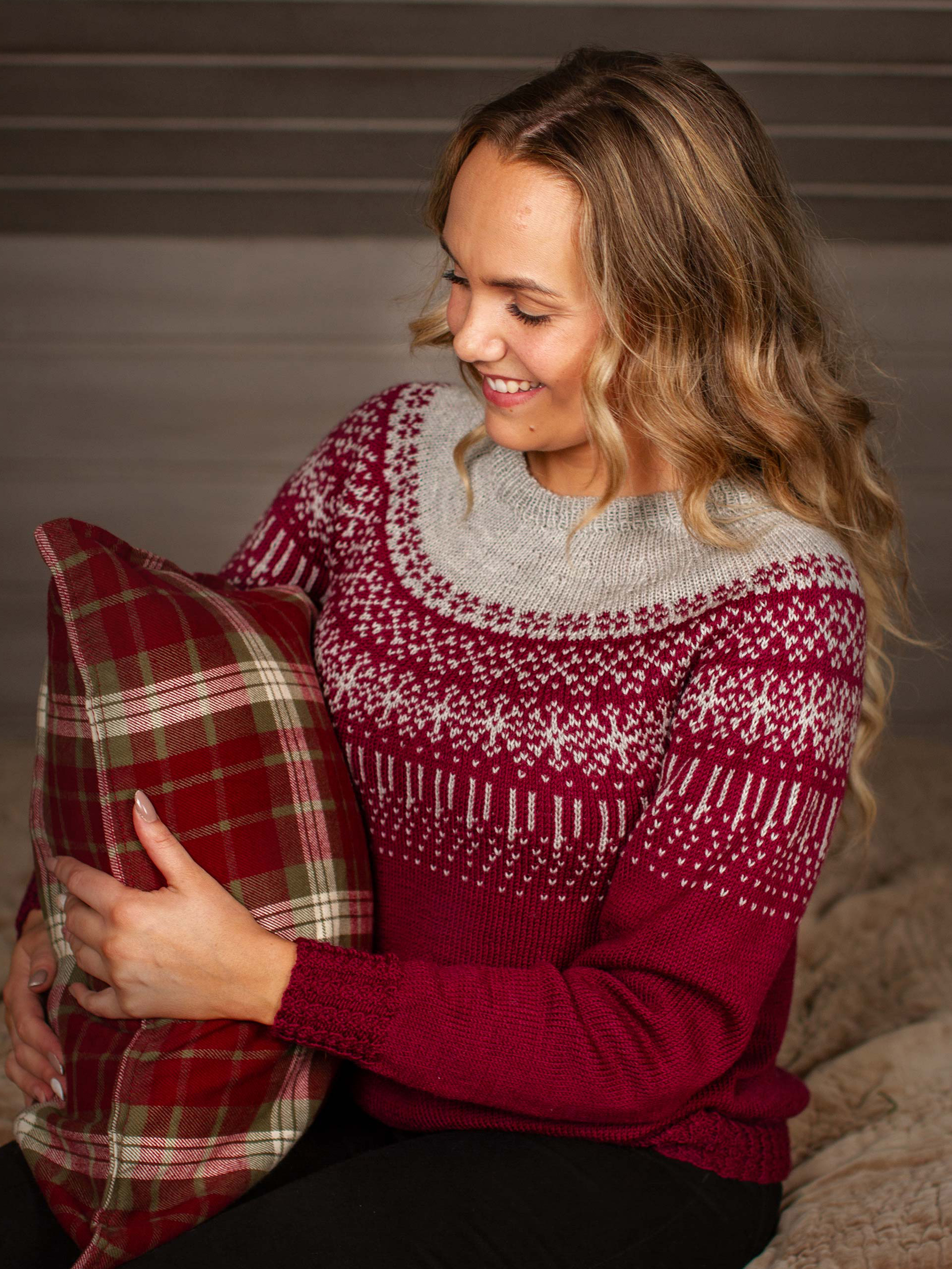 STJERNESKUDD genser burgunder-grå