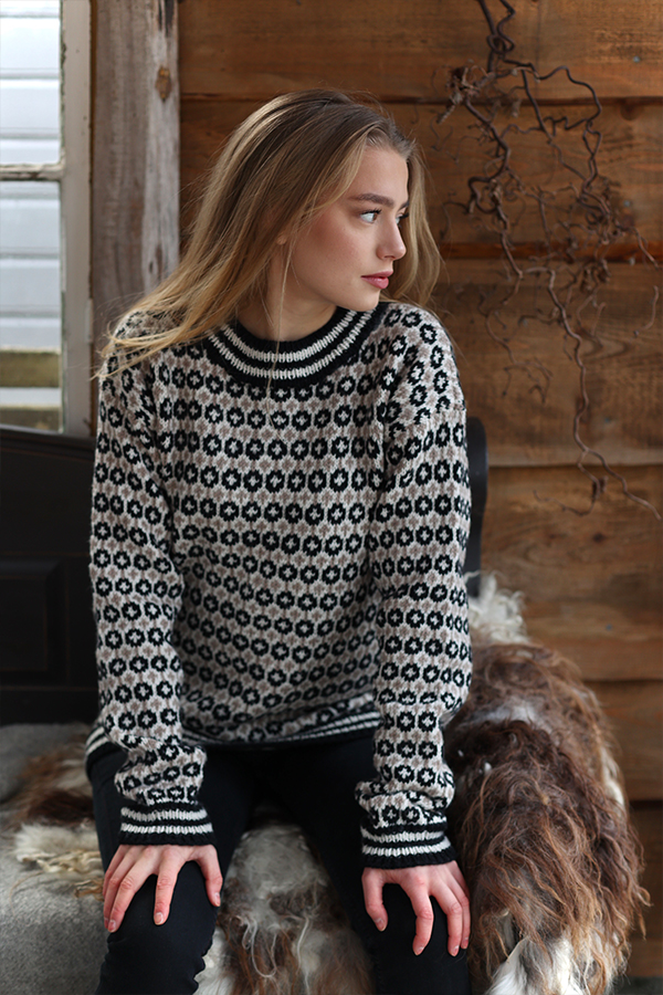 SVALASTOG dame sort M/ skinnlapp