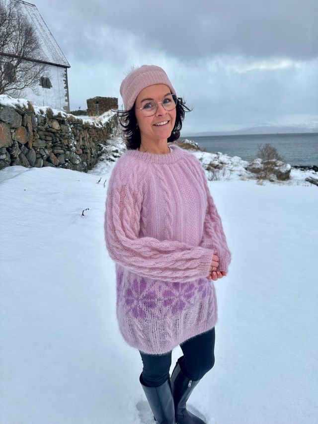 521E-08a Tea Emilie genser