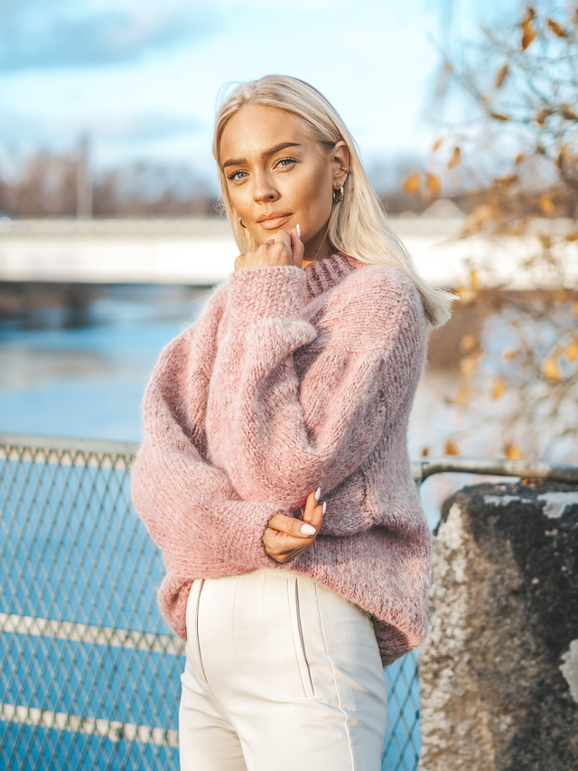 THE BASIC genser pudderrosa