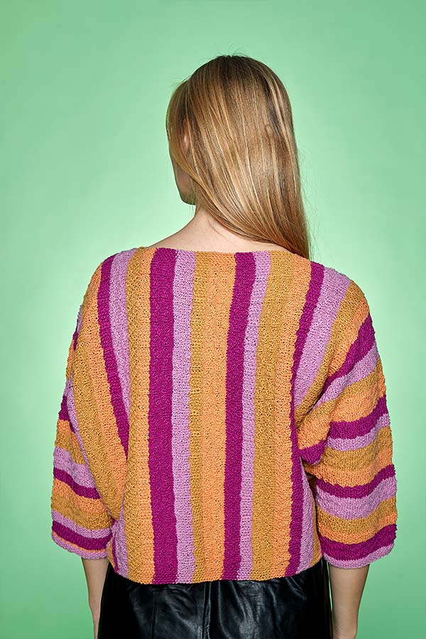 Tverrstrikket stripet genser