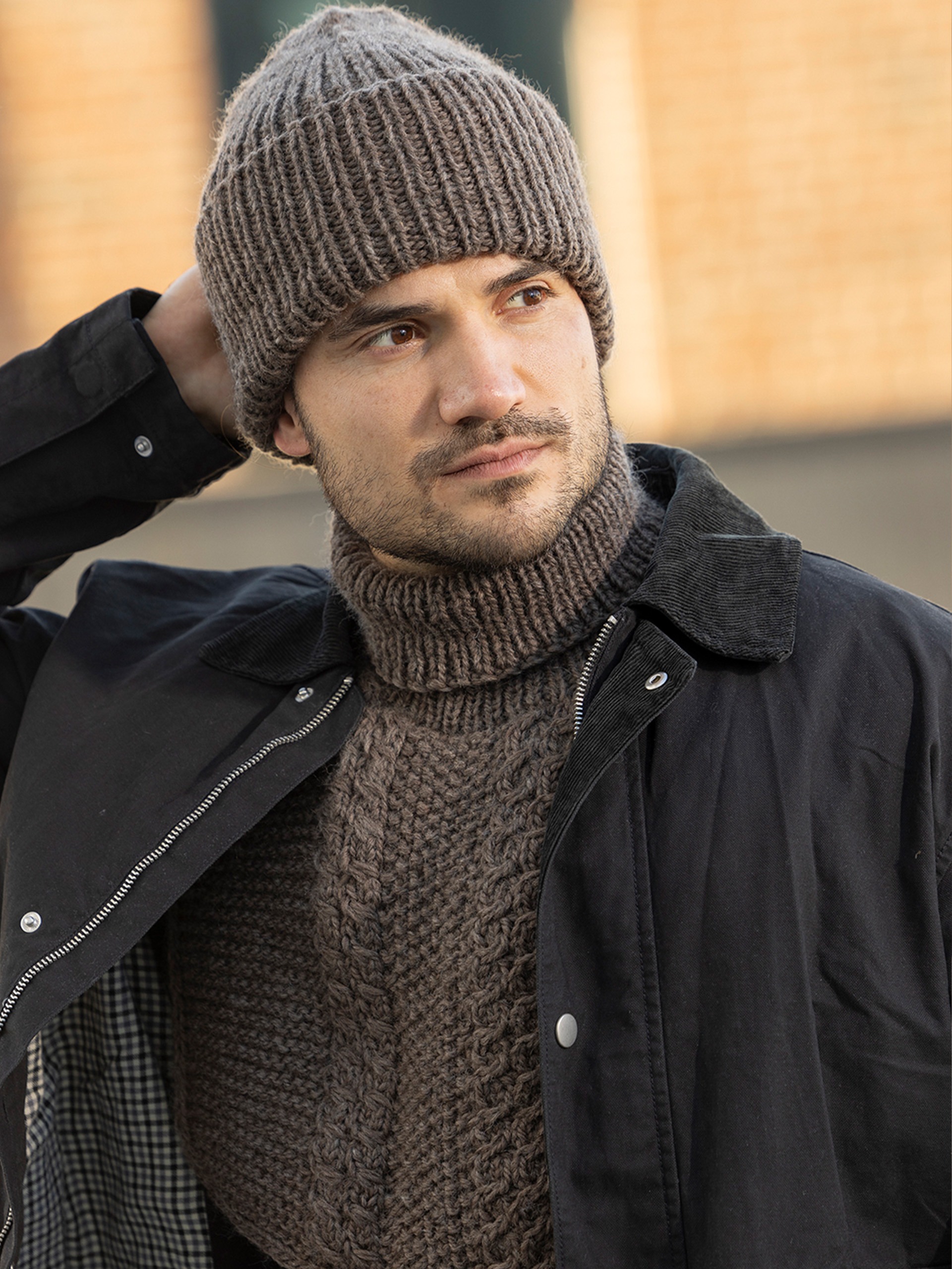 0003-6c Arven hals og lue