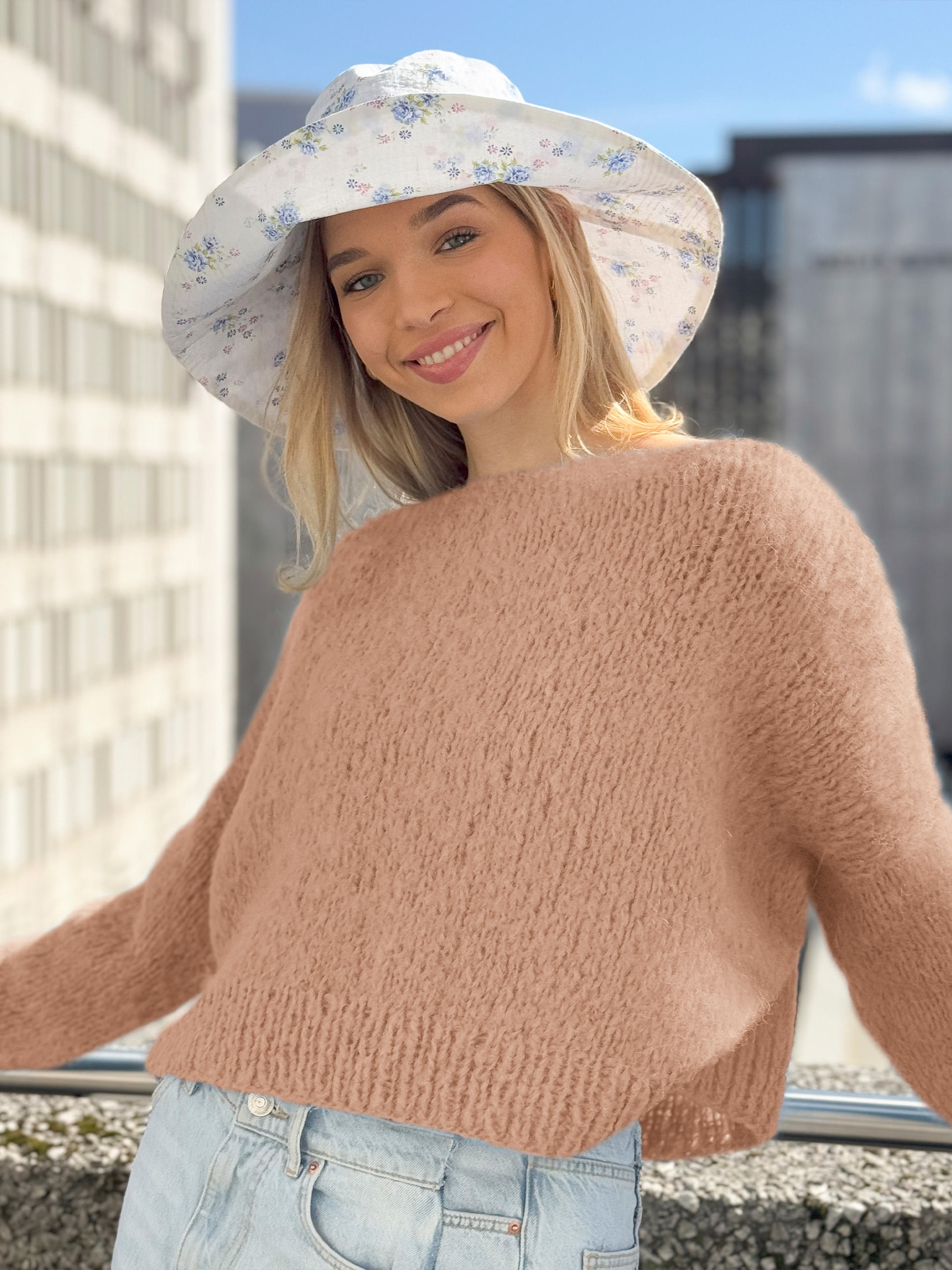 03-01j Finken genser