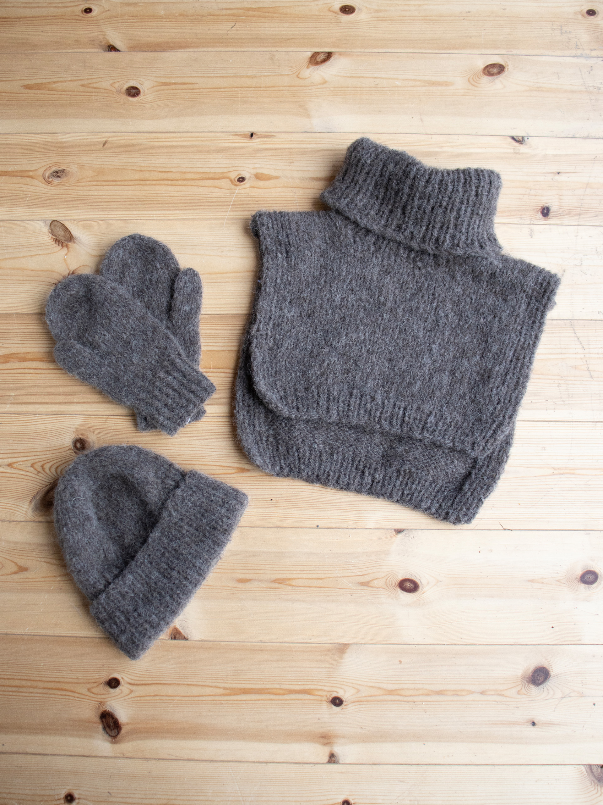 115-09 Rim lue, votter og hals