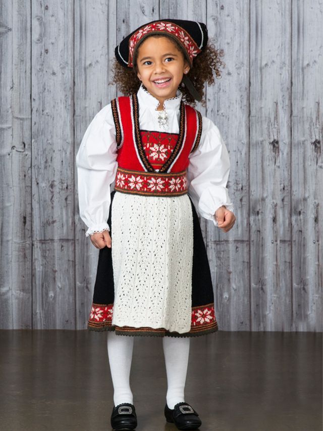 1603-1 Victoria festdrakt