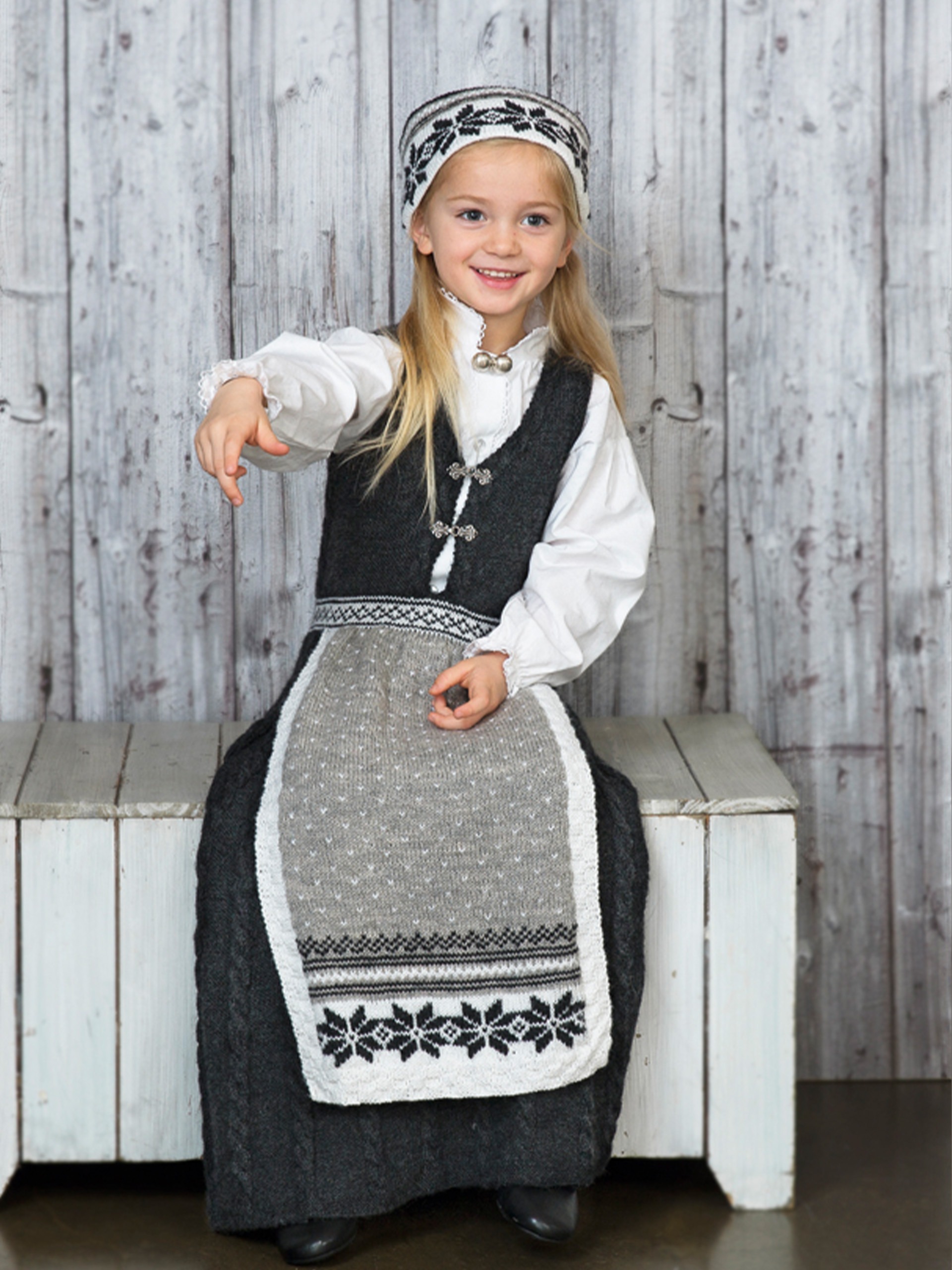 1603-4 Maud festdrakt