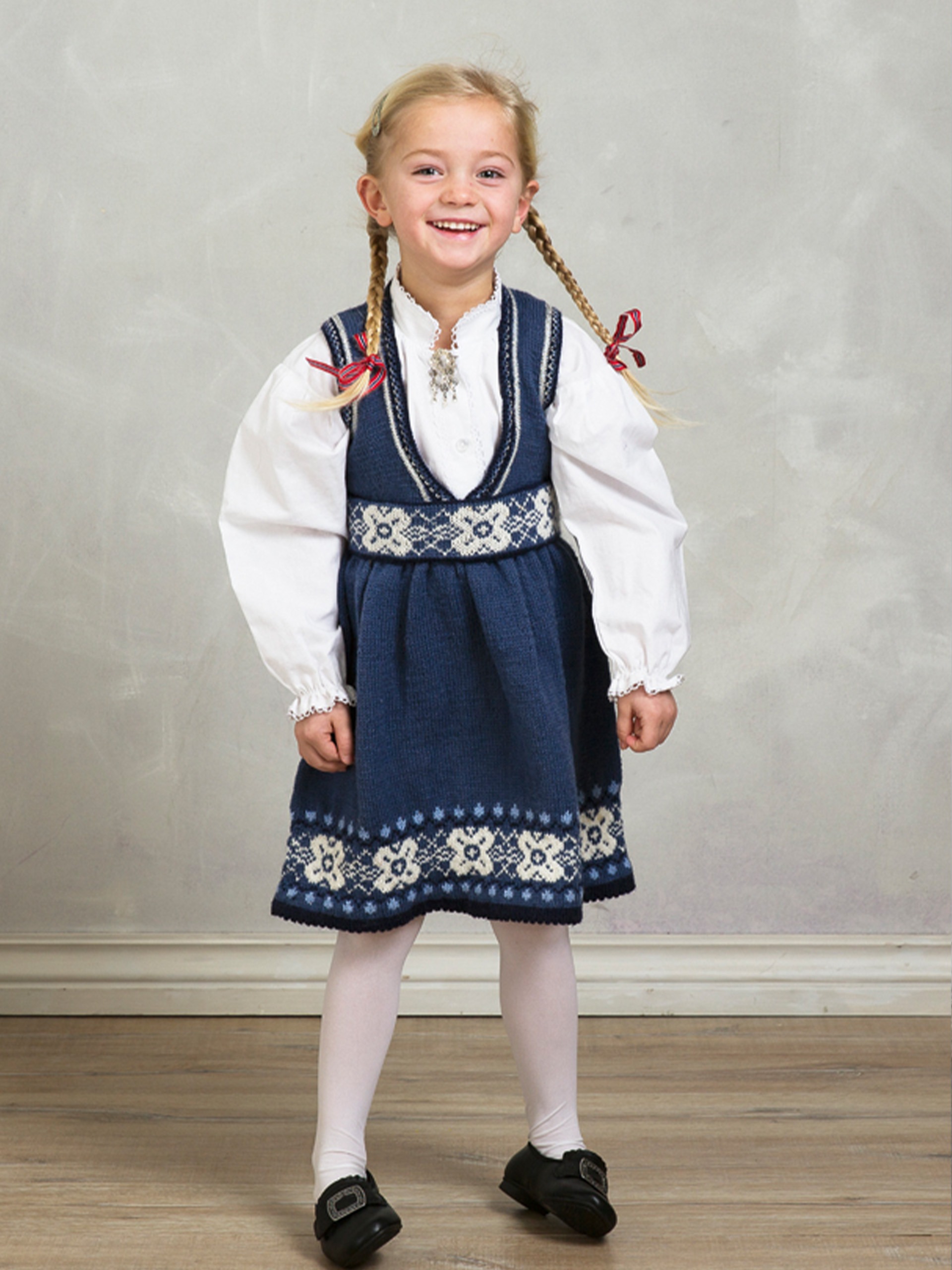 1603-7b Astrid festdrakt