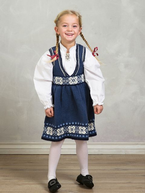 1603-7b Astrid festdrakt