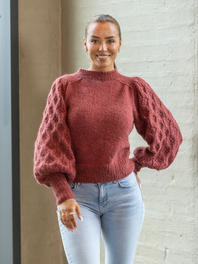 2415-5 Julie genser by Mie Cappelen