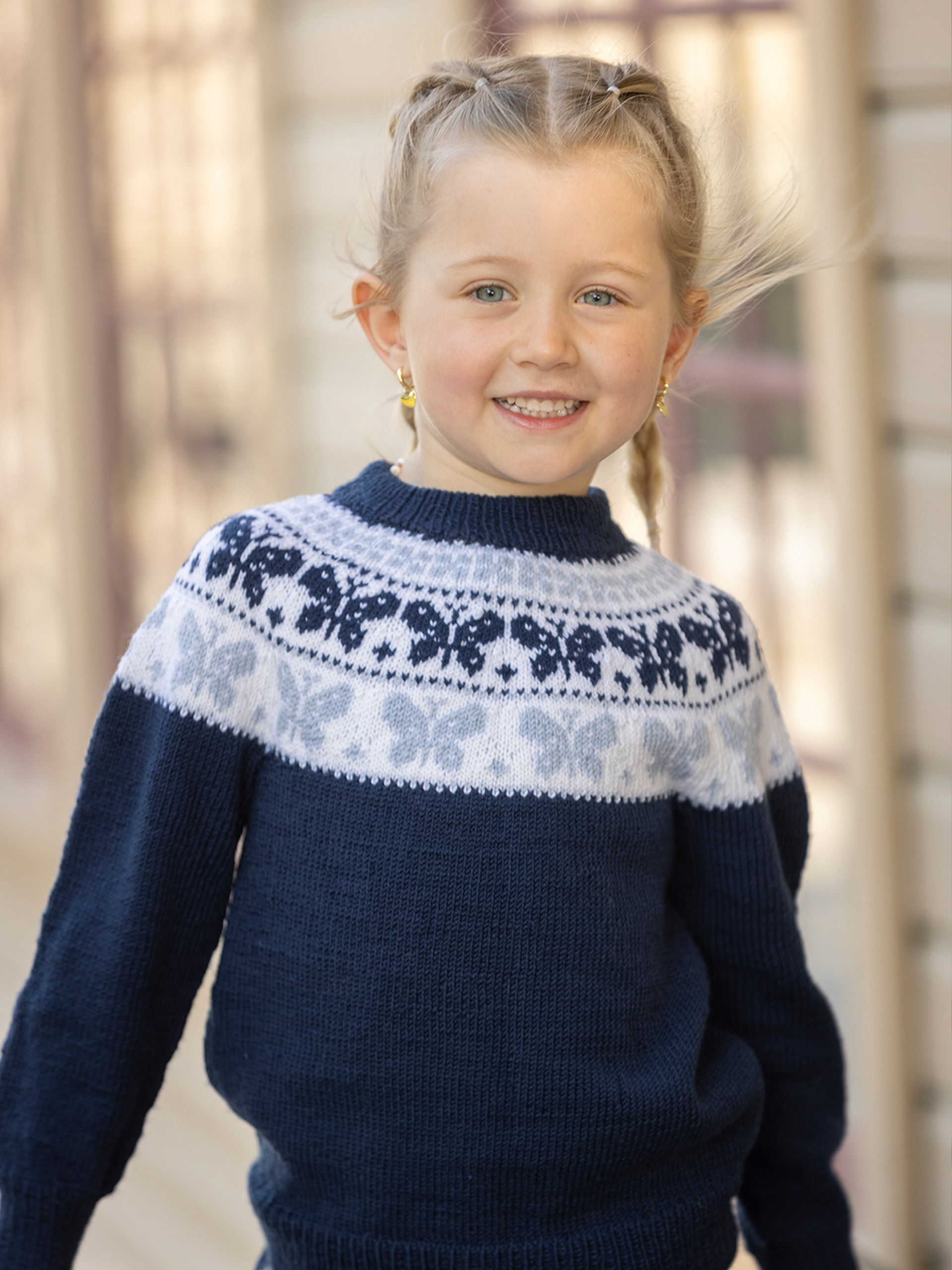 2424-1b Butterfly genser