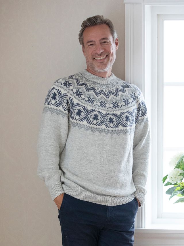 2428-12 Mikkal genser