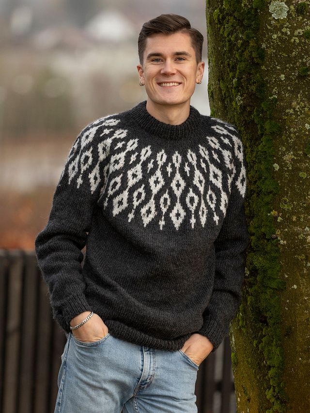 2502-11a Runde genser