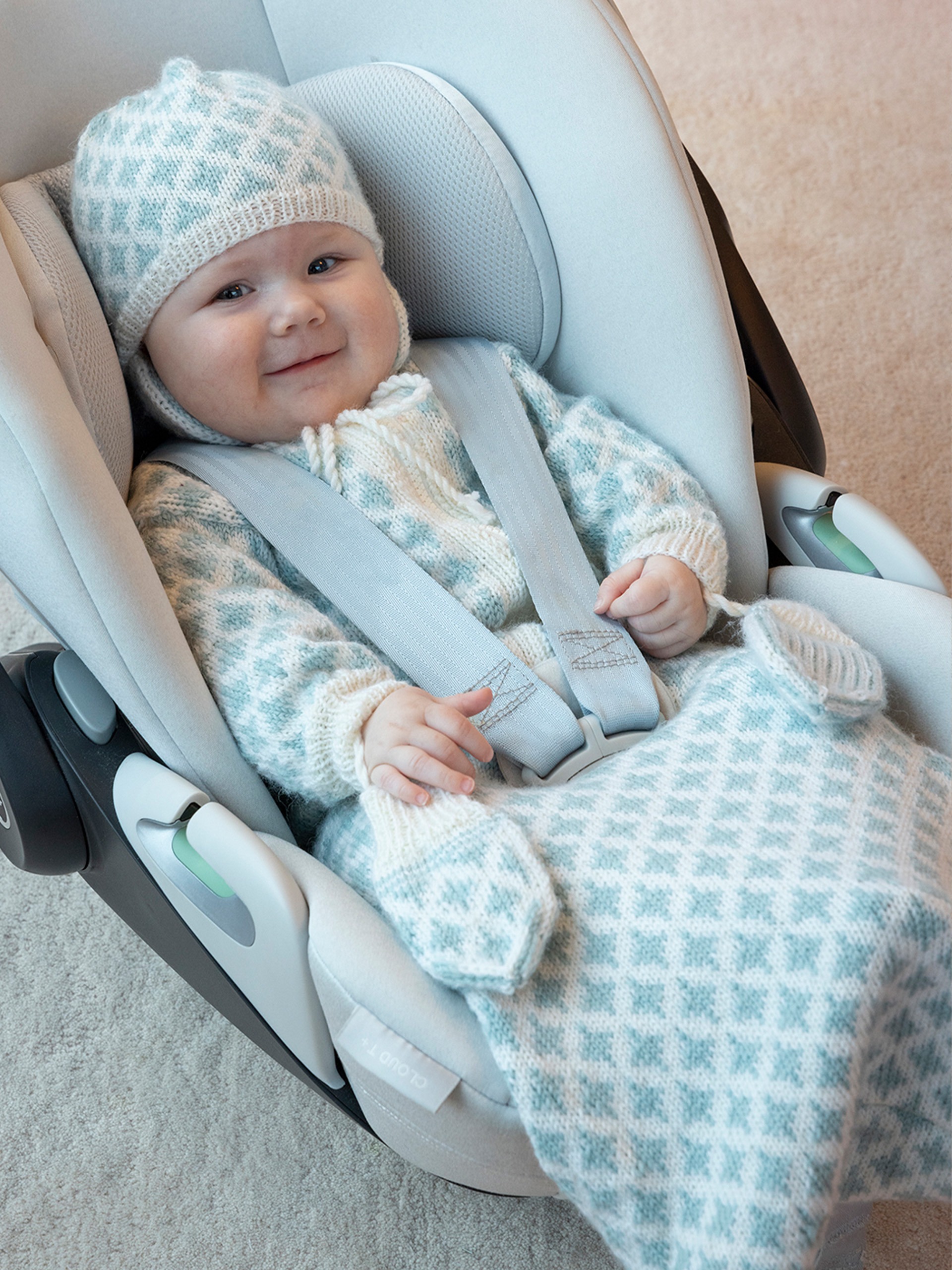 2506-6 Mølle Kjørepose, lue og votter