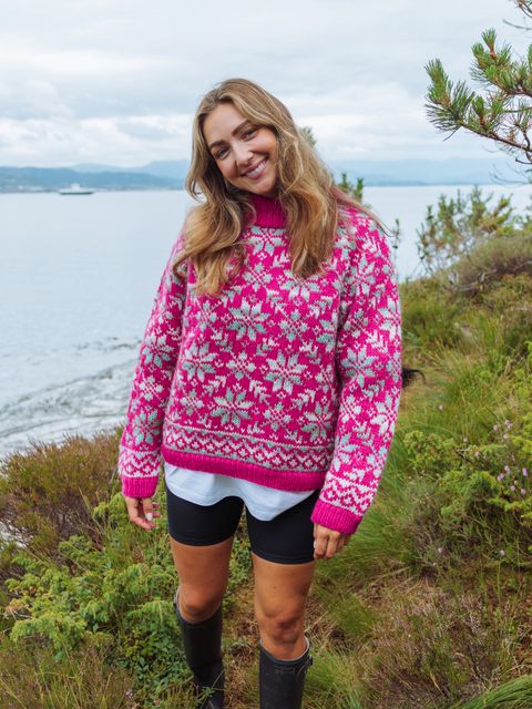 316-21b Carly genser (Older + Pretty Print)