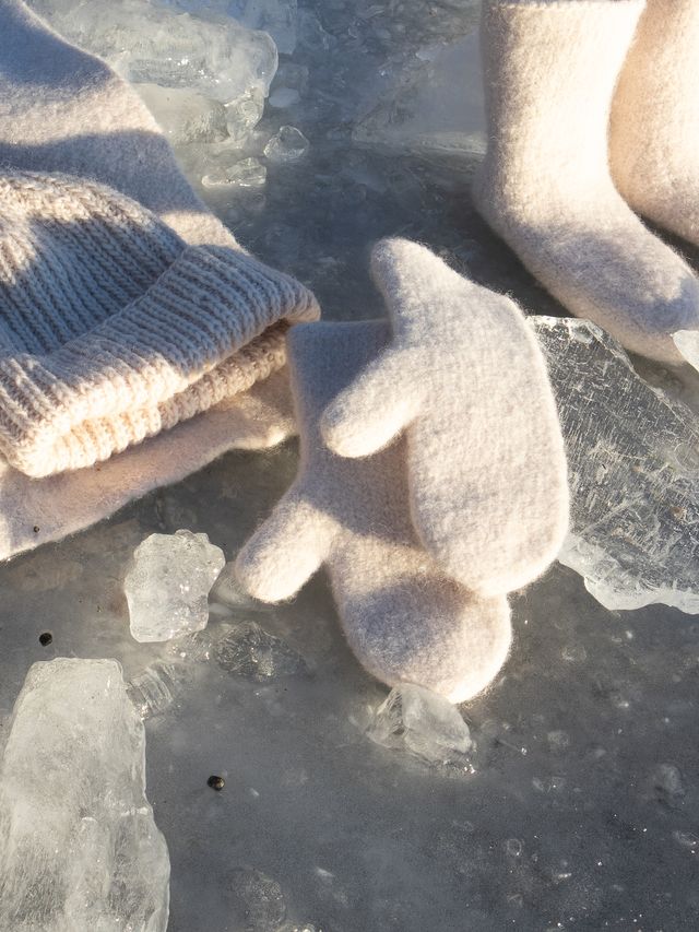 324-02 Talvor votter