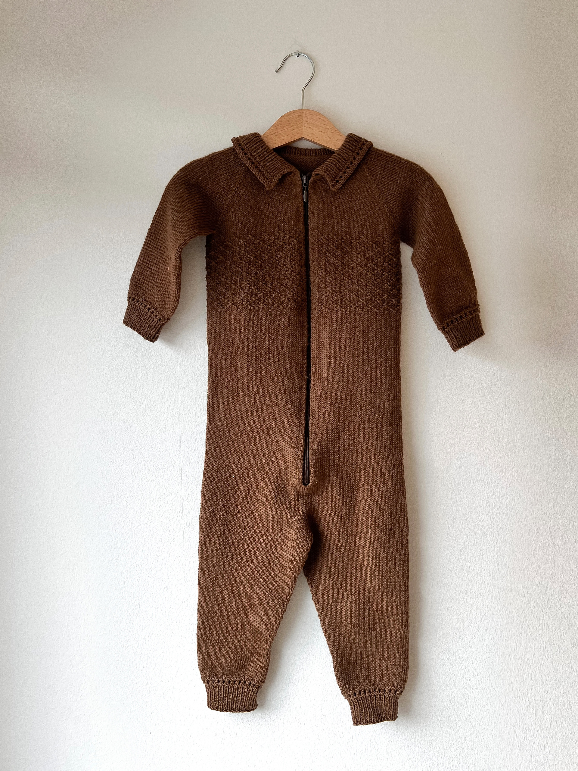 Kragedress earthy brown