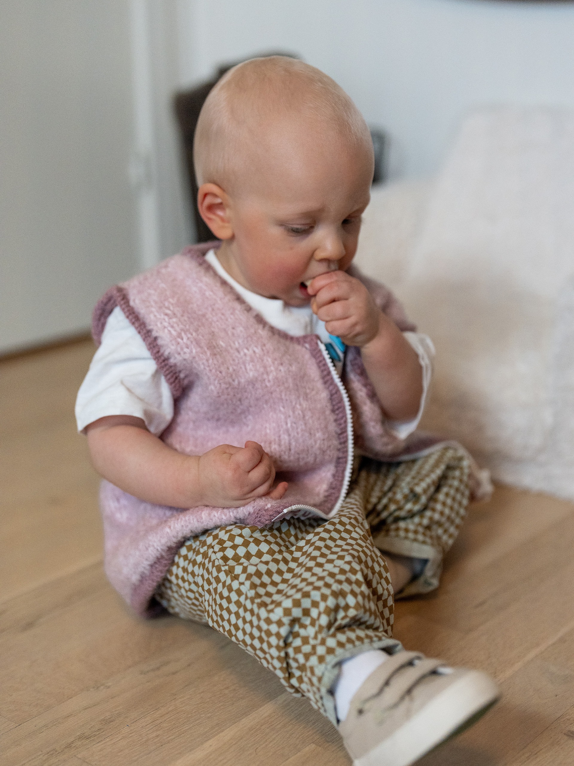 621V-02b ARLO knit vest mini