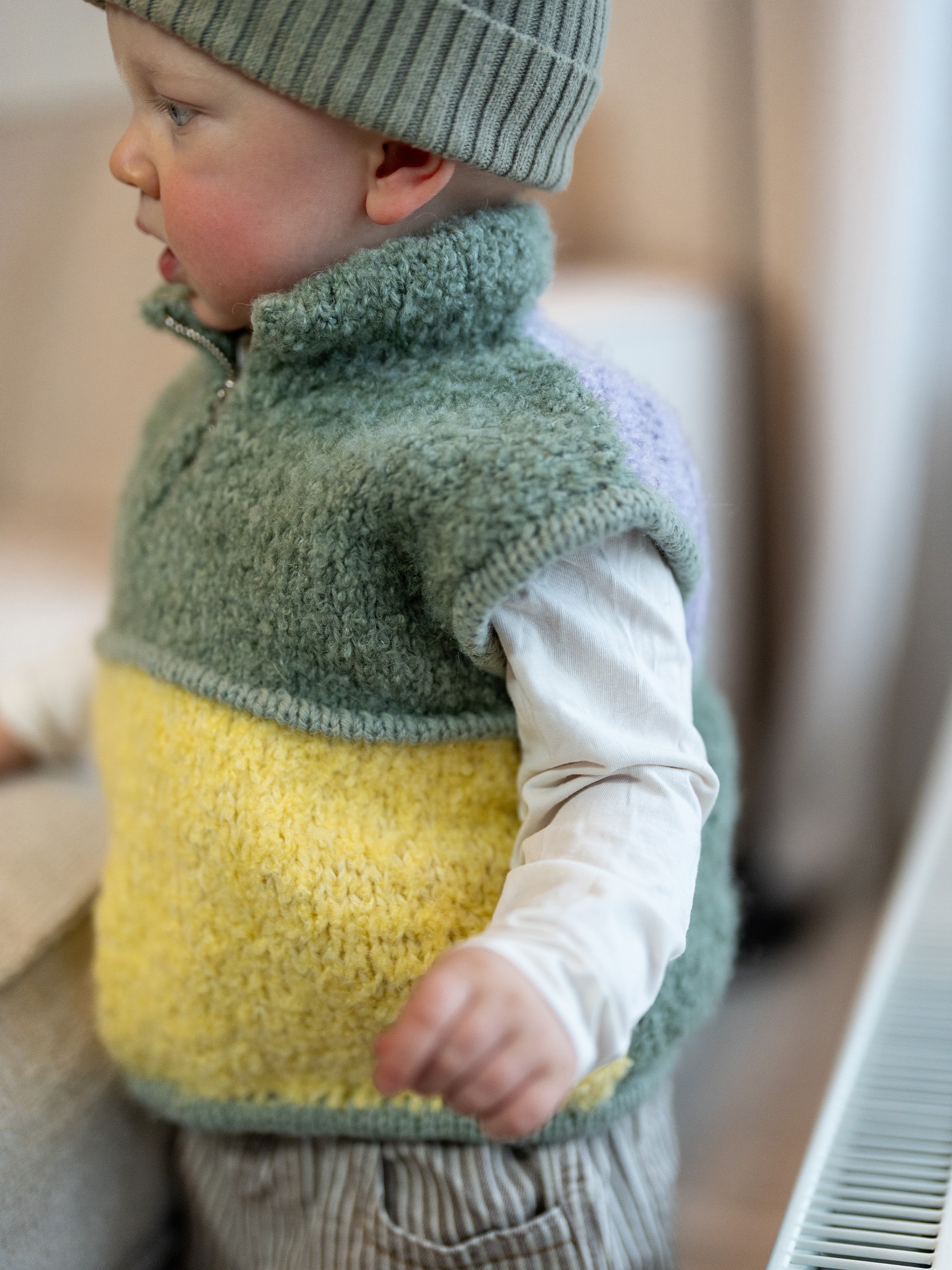 621V-04a RILO zip knit vest