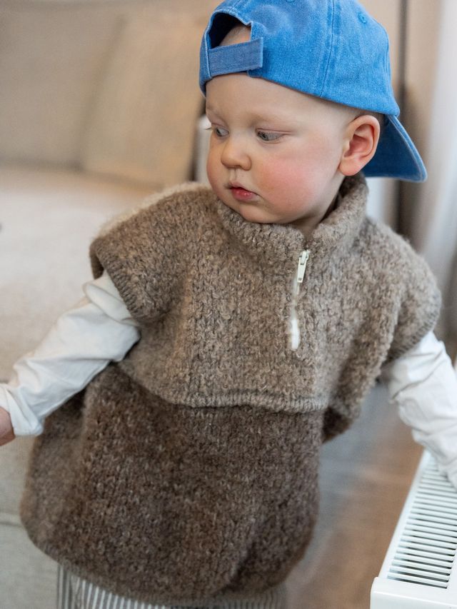 621V-04c RILO zip knit vest