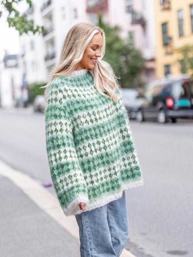 523V-01k Blome genser vol.1