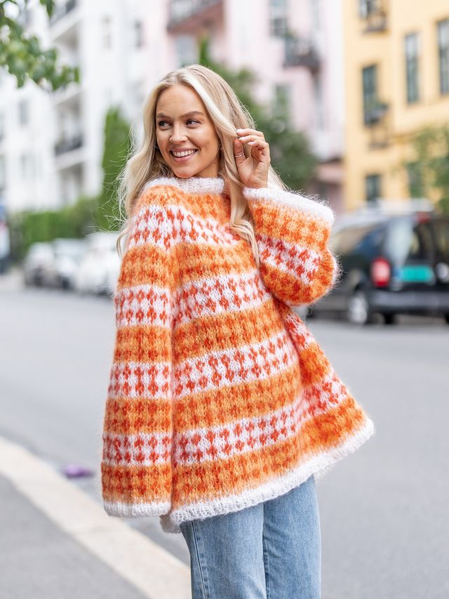 523V-01d Blome genser vol.1 oransje