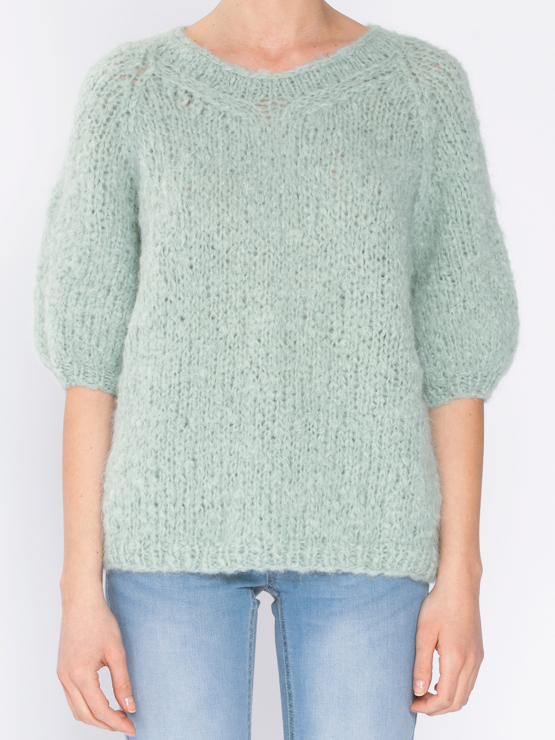03-37c Peony jumper