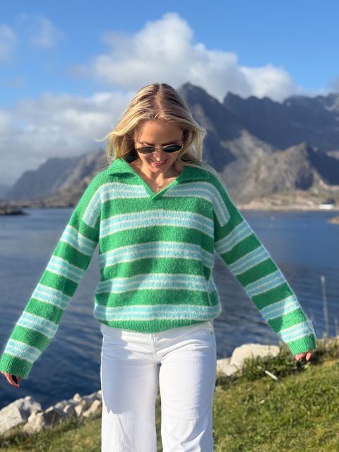 IR 06-02a Hvaler genser (Tynn Kidsilk Erle)