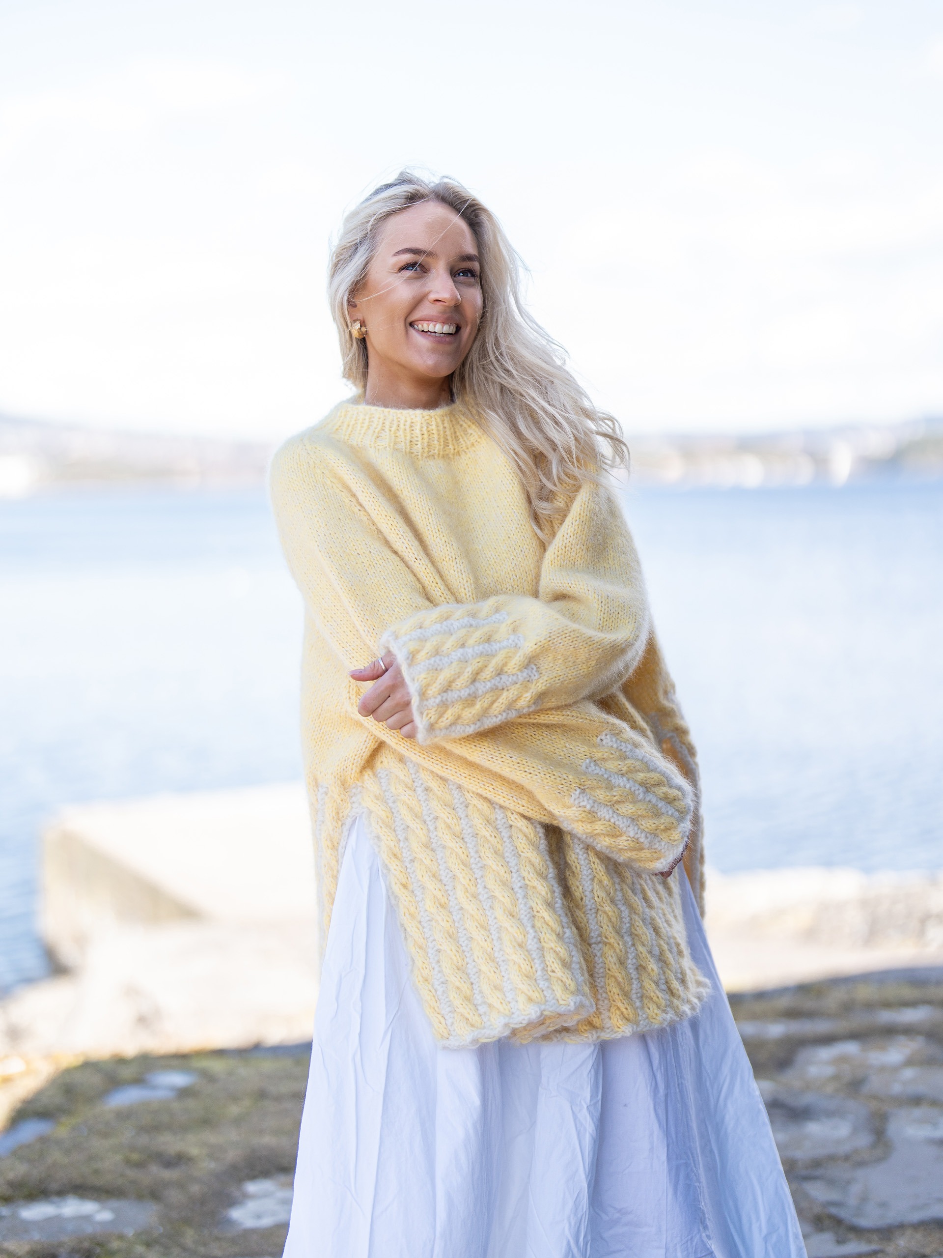 621V-06b Roselle genser