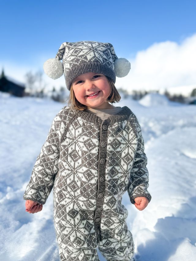 621MS-11a Selbu heldress og lue