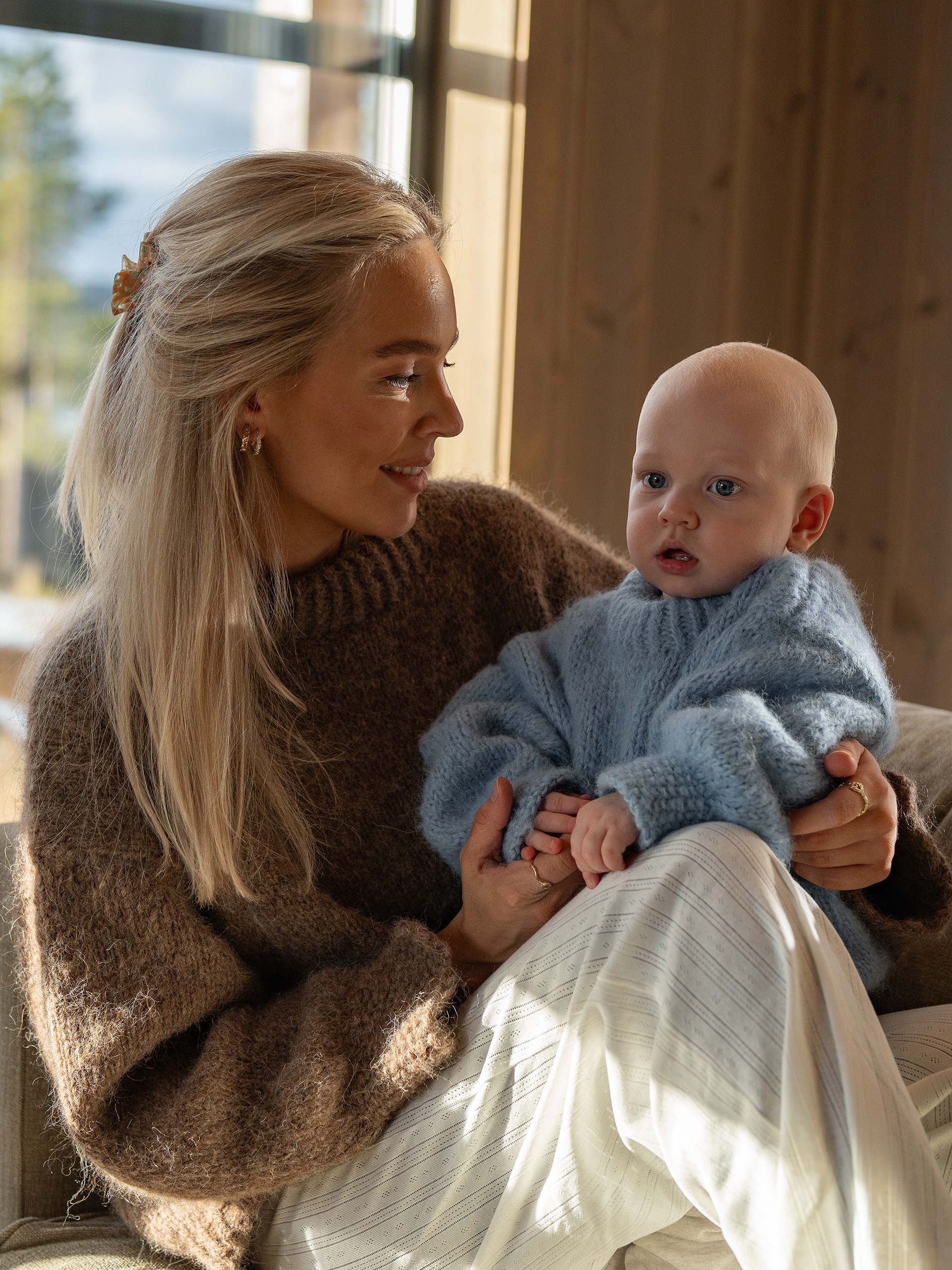 THE BASIC barnegenser lys blå