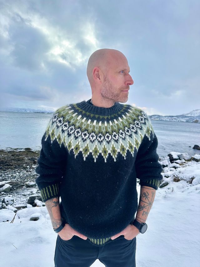 521E-11 Myrkutimi genser herre